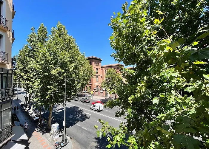 Terraza Encantadora Santa Juliana Madrid